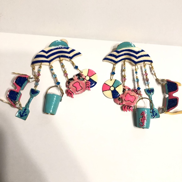 Lunch at the Ritz Beach Theme Earrings - Picture 3 of 8